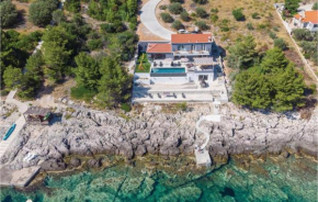 Awesome Home In Karbuni With Sauna